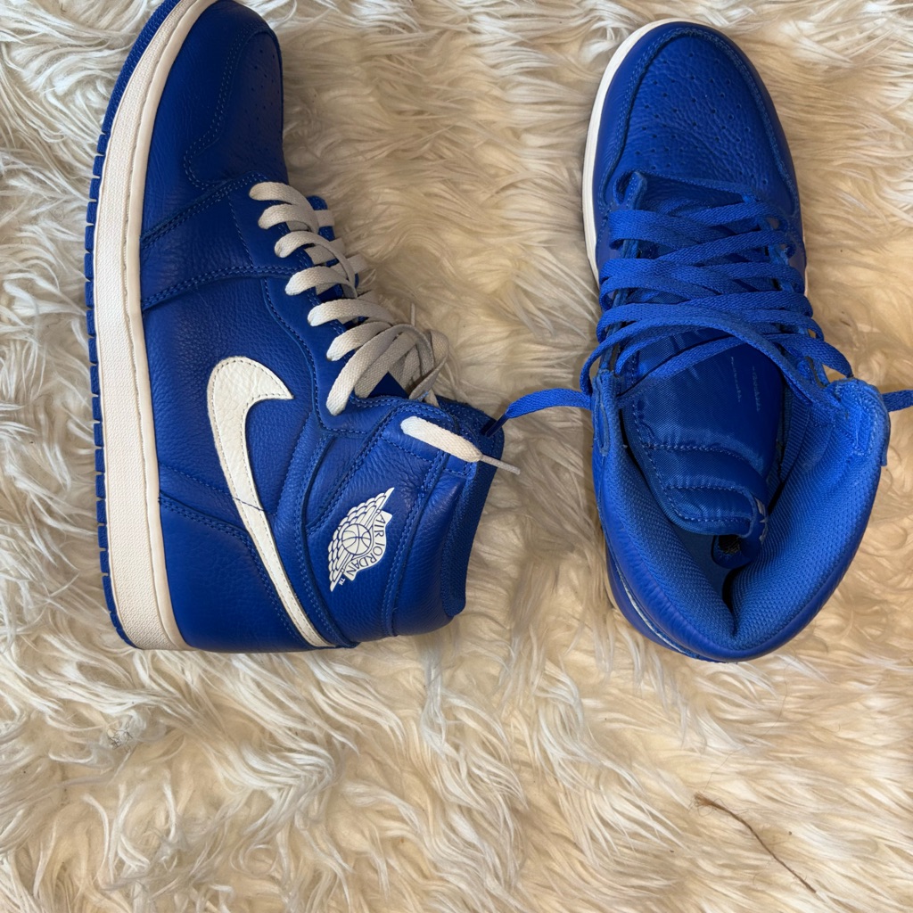Nike Air Jordan 1 Mid Sneakers - Royal Blue & White